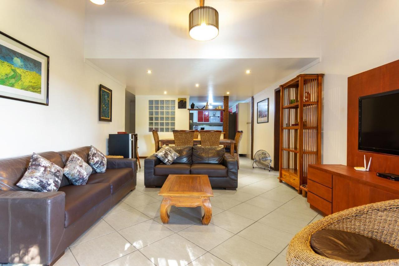 Búzios Praia Da Ferradura Com Quatro Suites E Piscina. מראה חיצוני תמונה